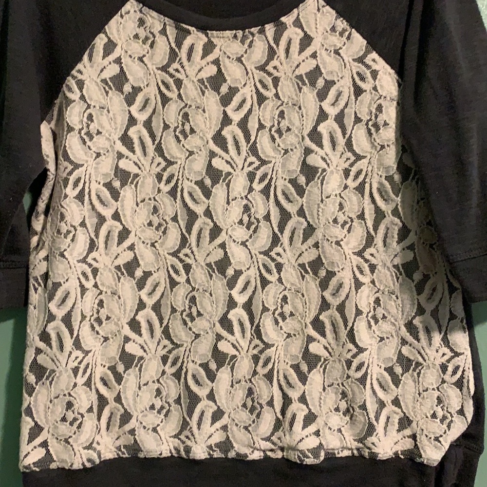 NY Collection Dark Gray Lace Shirt with Elbow-Length Sleeves - Picture 2 of 5